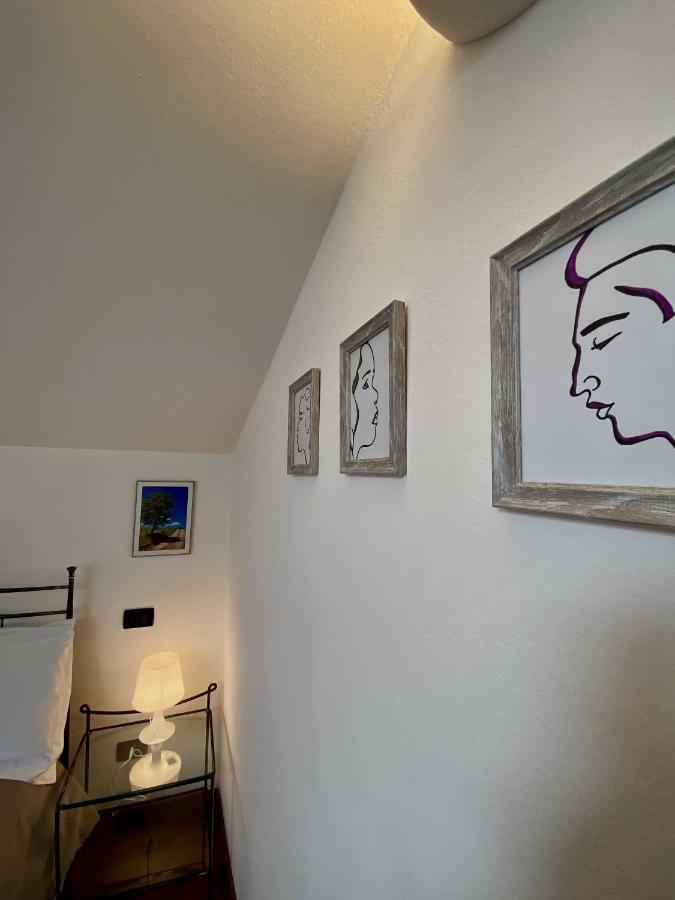 Antico Borgo Apartment เดเซนซาโนเดลการ์ดา ภายนอก รูปภาพ
